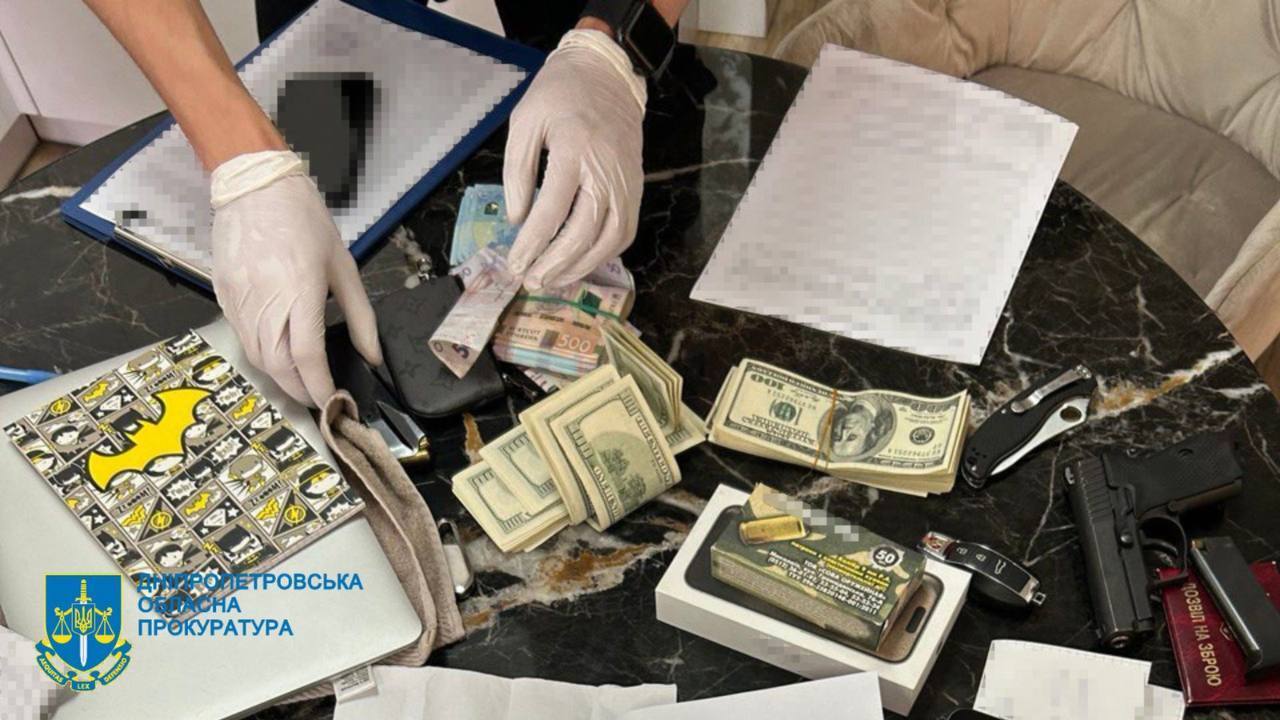 Ошукали на 28 млн грн: у Дніпрі викрили схему на чолі з ''кримінальним авторитетом''