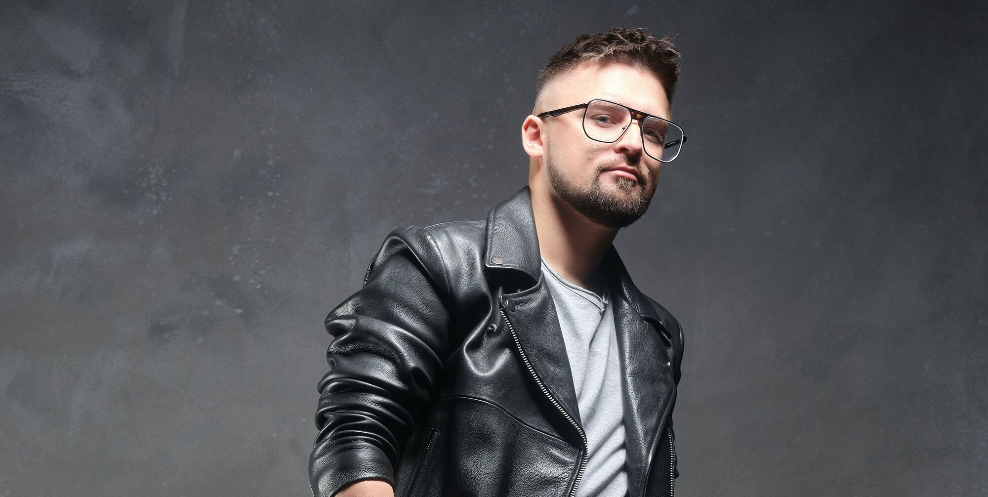 Співак Юлік