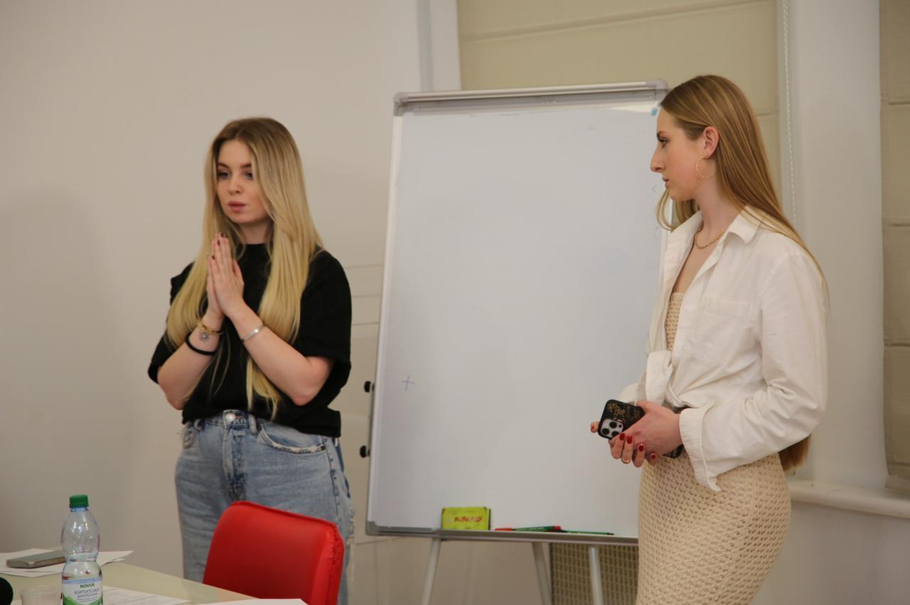 В Киеве ячейки ''Стоп коррупции'' проходят тренинг по журналистике