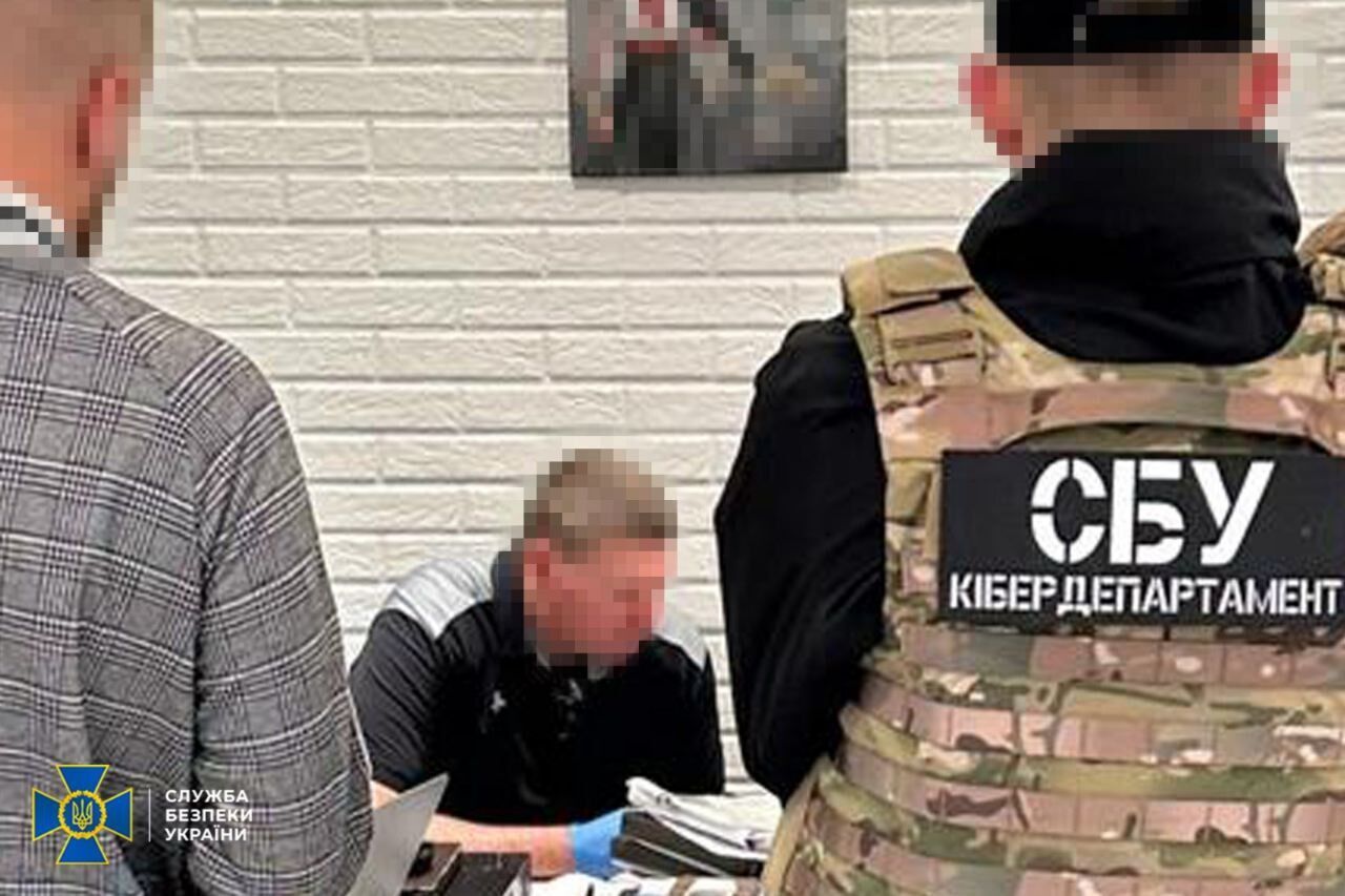 СБУ и ФБР разоблачили хакерские группировки