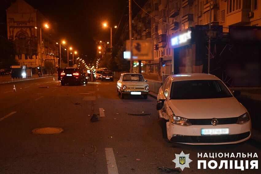 В Киеве задержали пьяного водителя, выехавшего на встречную полосу и совершившего ДТП с пострадавшими (фото)
