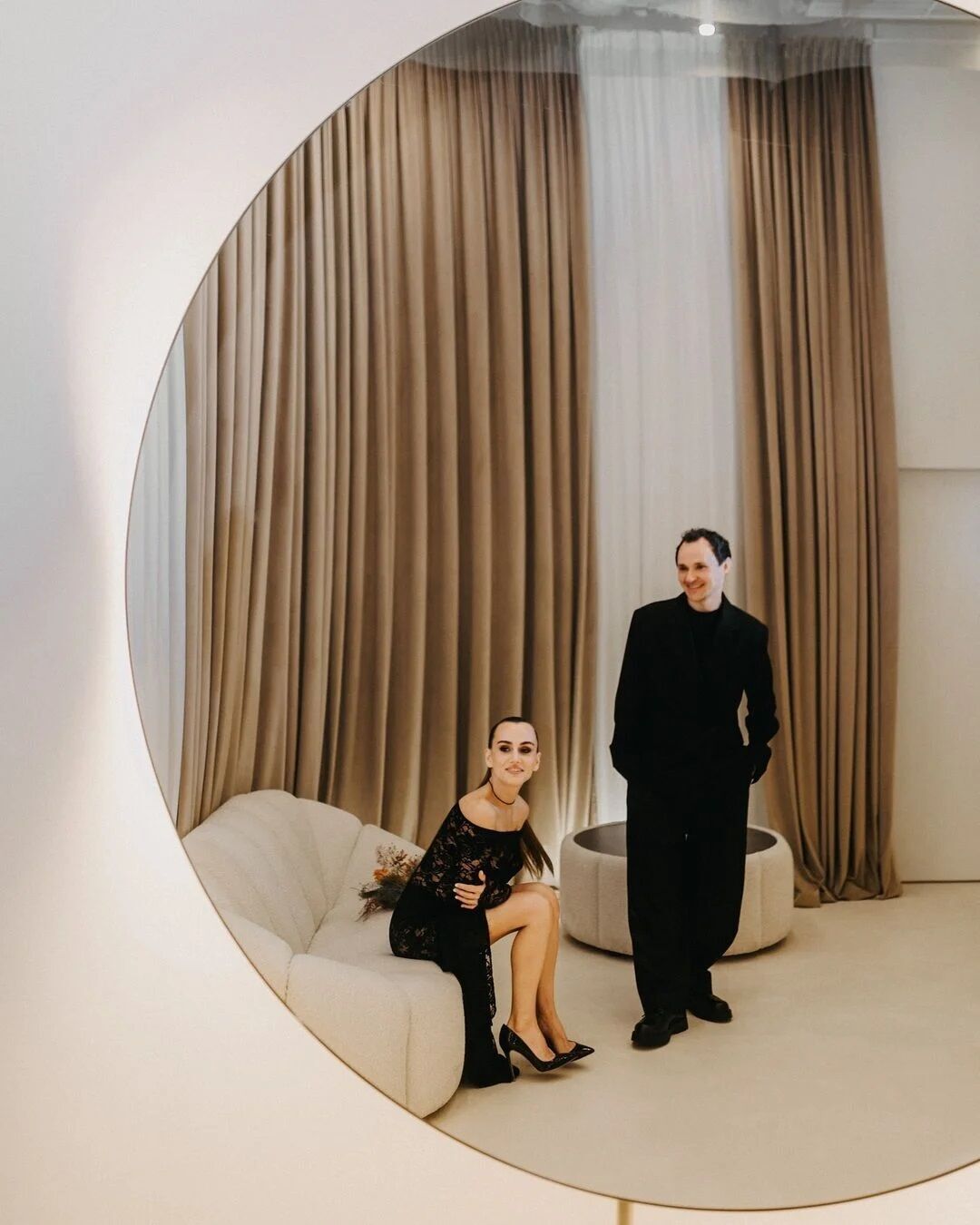 Наталья Каминская и Константин Войтенко устроили свою свадебную церемонию в стиле total black (фото)