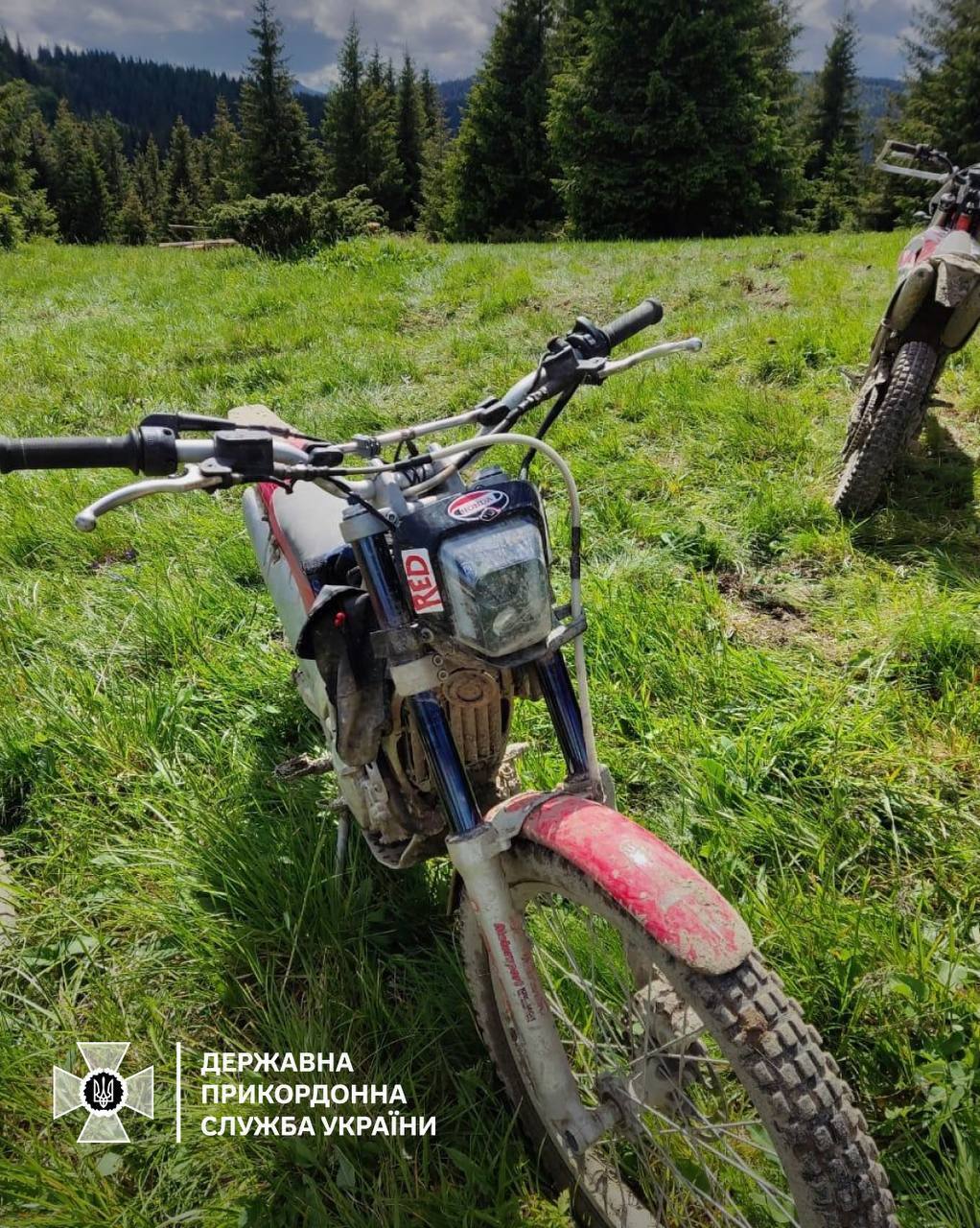 Мотокросс на границе: троих иностранцев задержали при попытке въезда в Украину