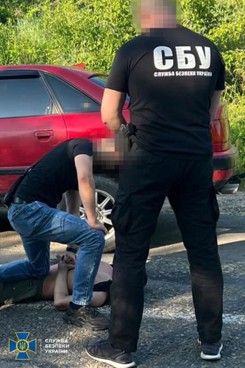 15 тисяч євро з одного ухилянта: СБУ викрила чергові схеми нелегальної міграції 