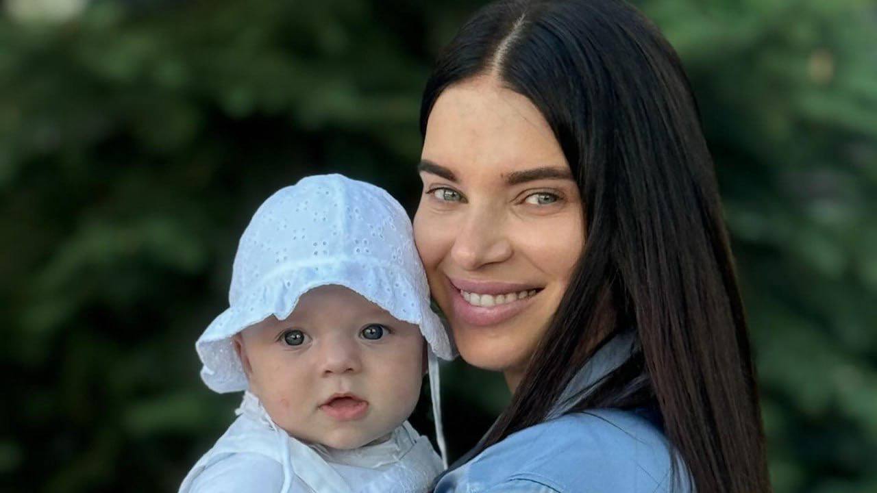 Загадка разгадана: выяснилось, чье имя было на поясе боксера Усика во время боя с Фьюри