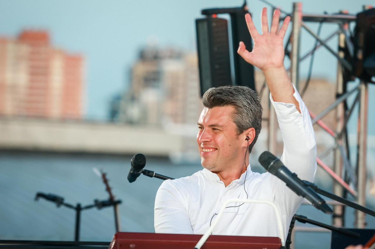 Піаніст-віртуоз Євген Хмара