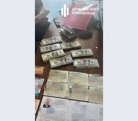 На Одещині викрито посадовців міграційної служби, що заробляли на іноземцях, – ДБР