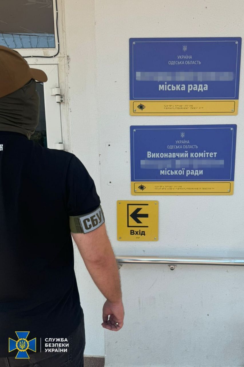 СБУ та Нацполіція затримали мера одного з міст, який займався рекетом на Одещині: деталі