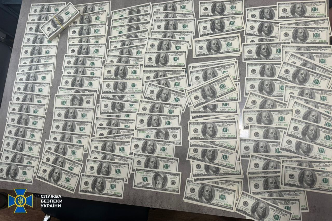 СБУ та Нацполіція затримали мера одного з міст, який займався рекетом на Одещині: деталі