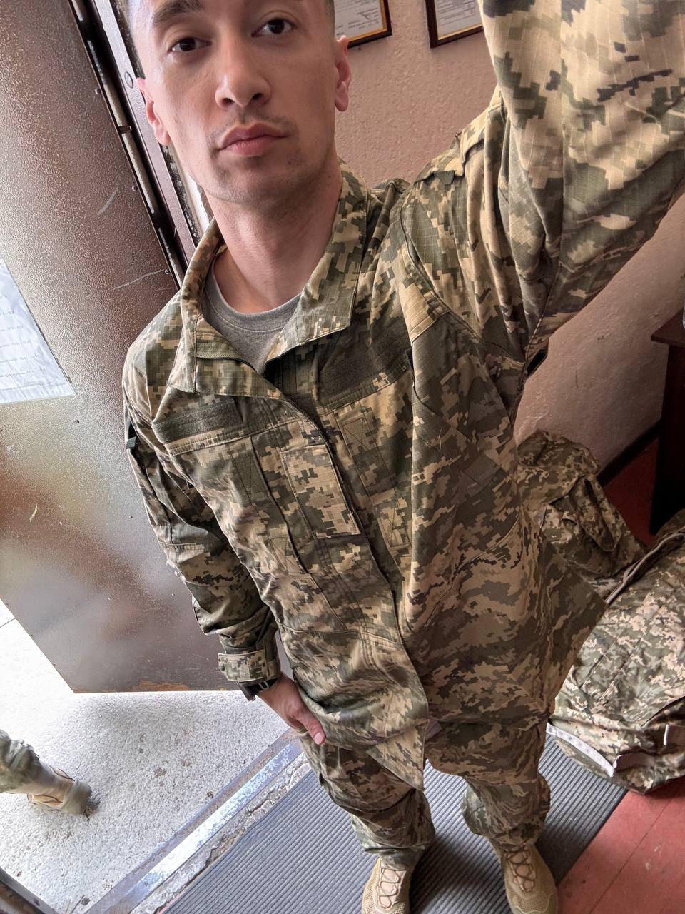 Комік Андрій Лузан показав, як проходить військову підготовку (фото)