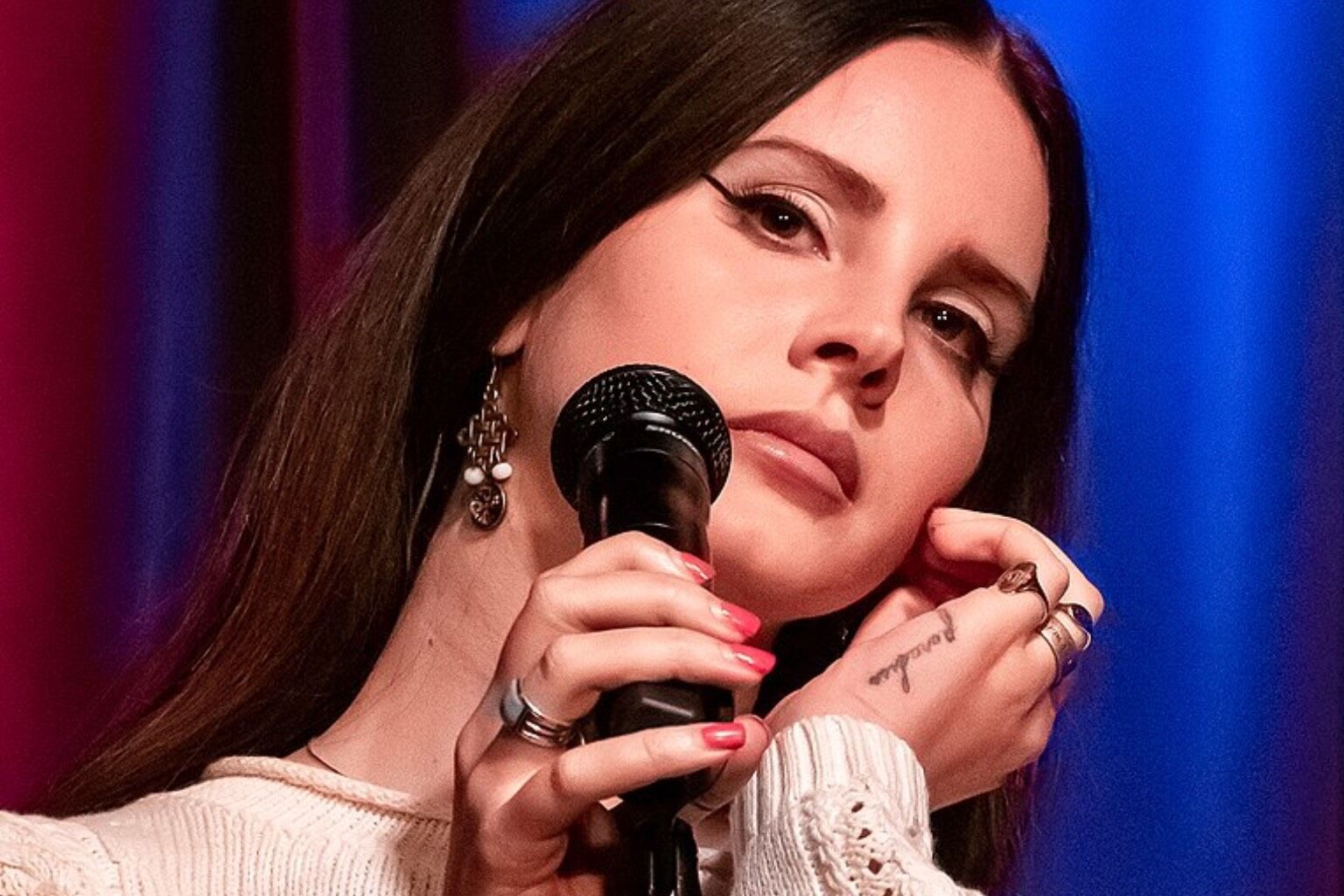 Меланхолия и изменения в творчестве Ланы Дель Рэй