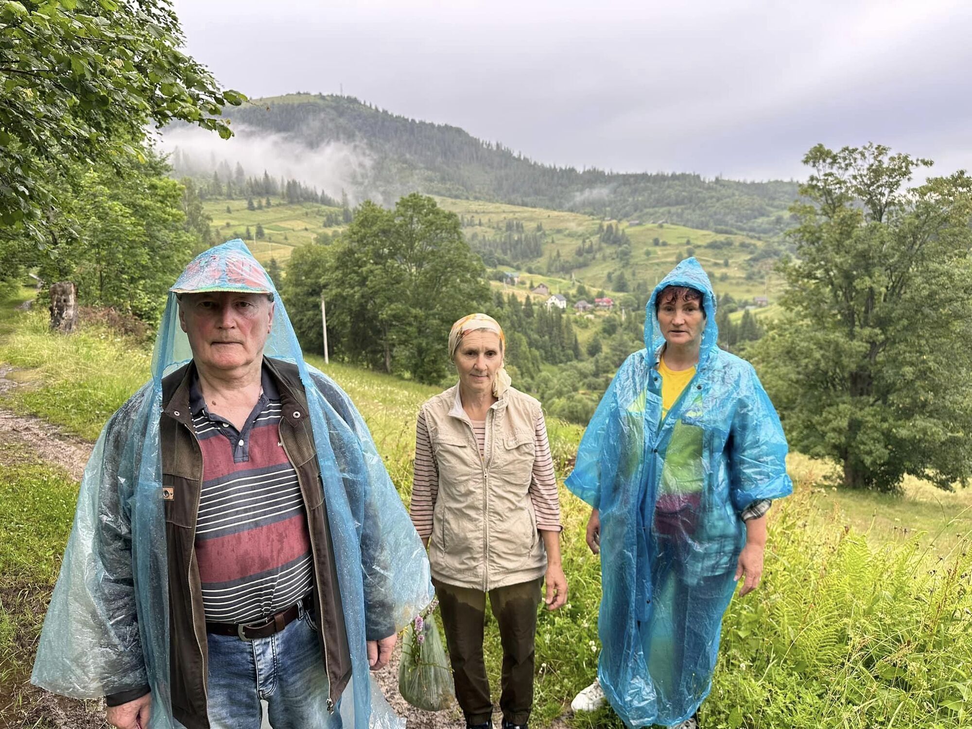 Львовские волонтеры побывали в Карпатах