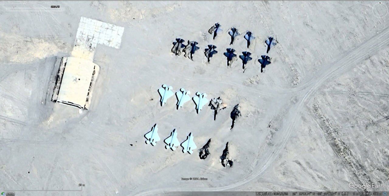 Армія Китаю відпрацьовує удари по макетах військових об'єктів США