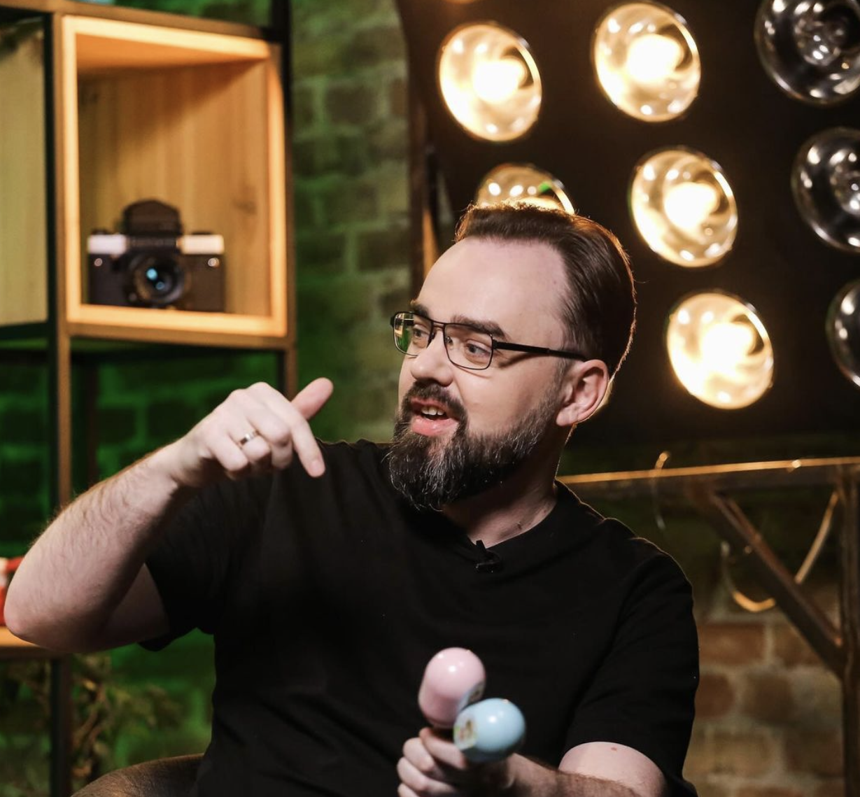 Стендапер Артур Петров