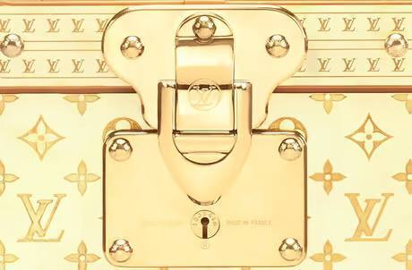 Louis Vuitton анонсирует чемодан, который стоит как квартира в Киеве