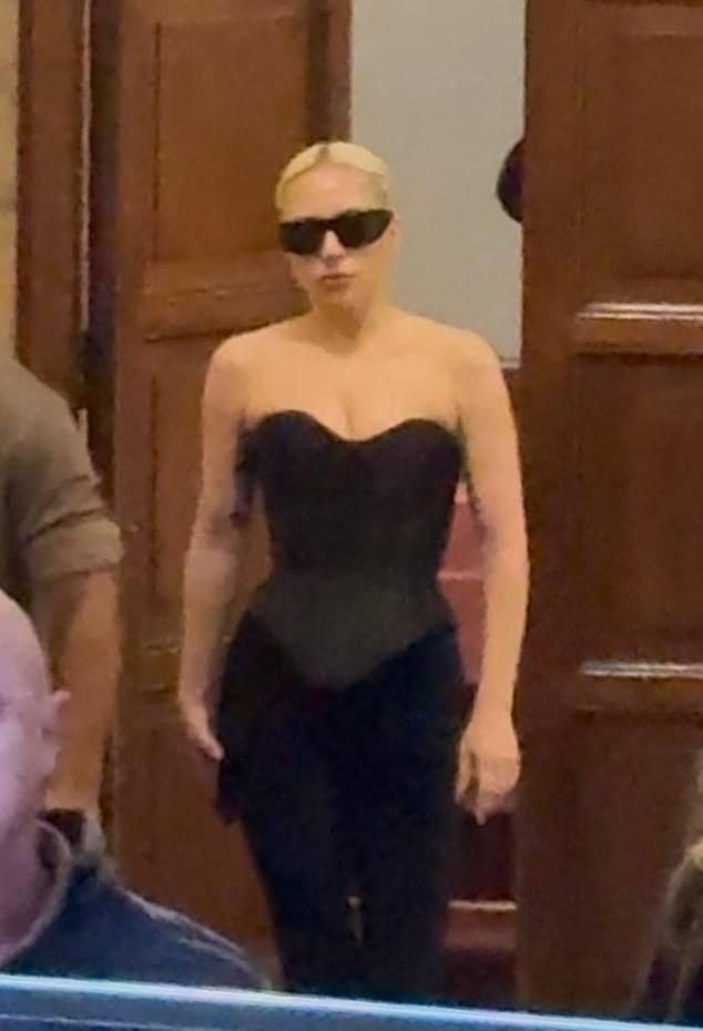 Зйомки ''Дьявол носить Prada 2'' перемістилися до Мілана: на майданчику помітили Леді Гагу