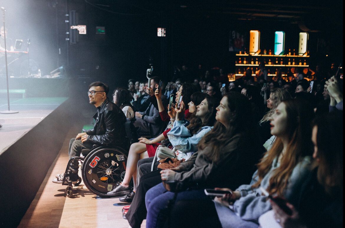 ''Фиолет'' провел концерт в сочетании музыки, искусства и технологий, собрав средства для DARKNODE