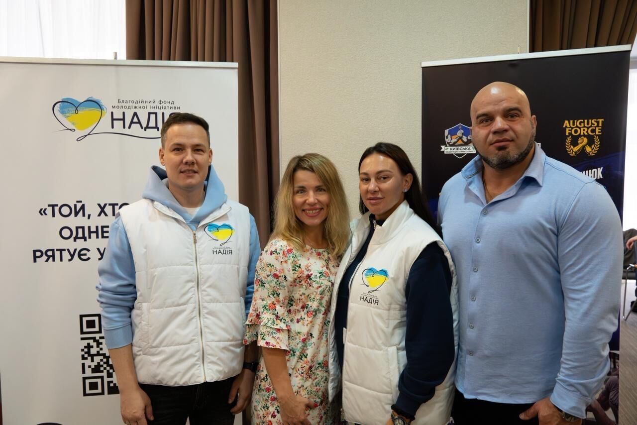 Киев принял соревнования по армреслингу: турнир объединил спортсменов и волонтеров