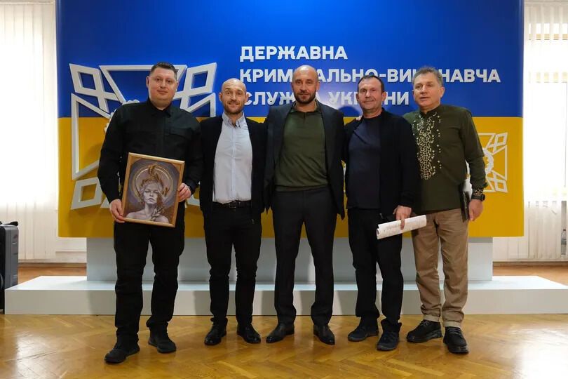 Картины от осужденных помогли собрать средства для семей погибших защитников