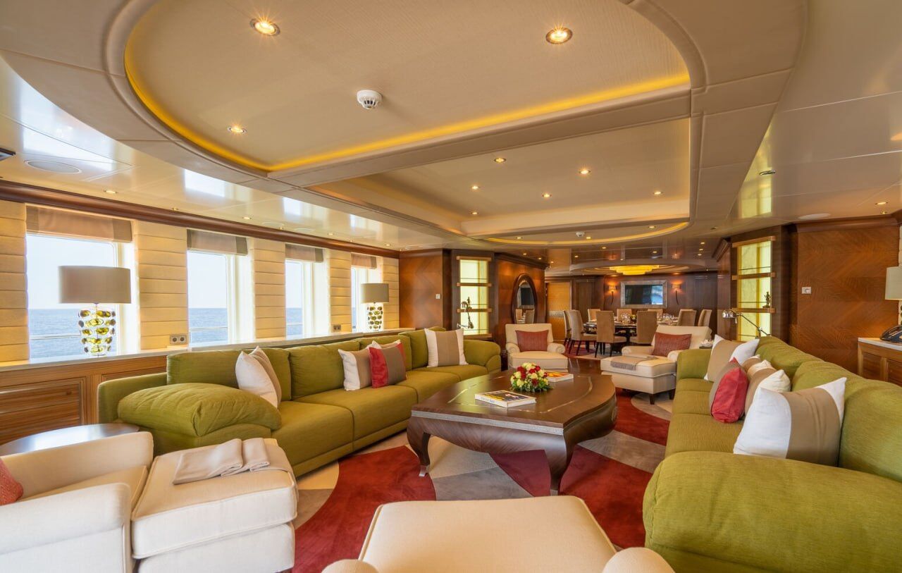 Медиа сообщают о продаже яхты Ярославского за $49 млн с 2011 года