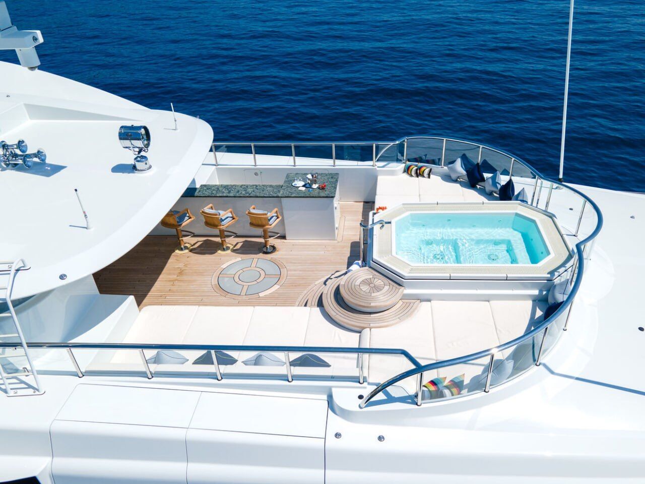 Медиа сообщают о продаже яхты Ярославского за $49 млн с 2011 года