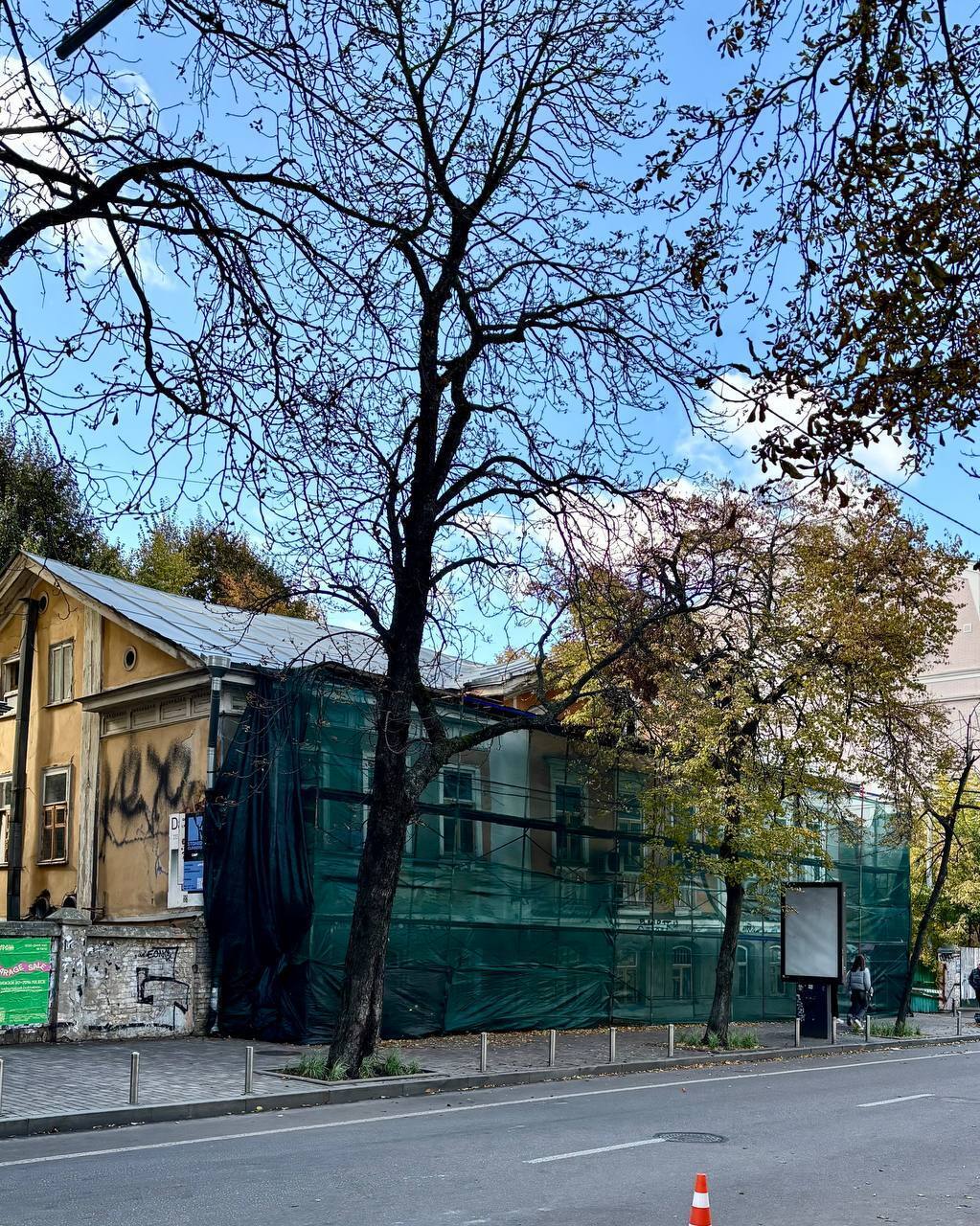 Незаконне будівництво у Києві: на Подолі захопили 165-річну памʼятку?