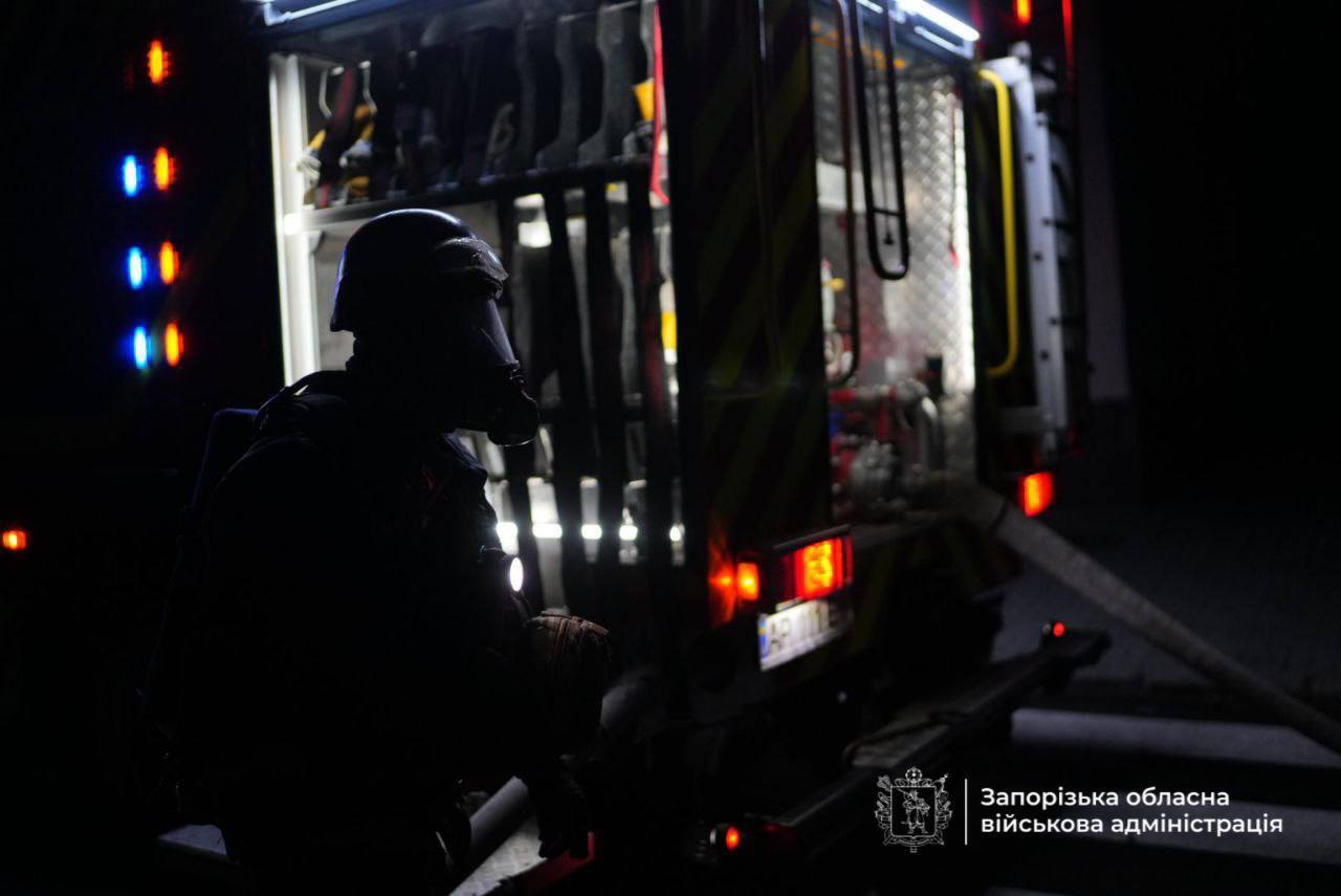 Взрывы и пожары в Запорожье: что известно о ночной атаке