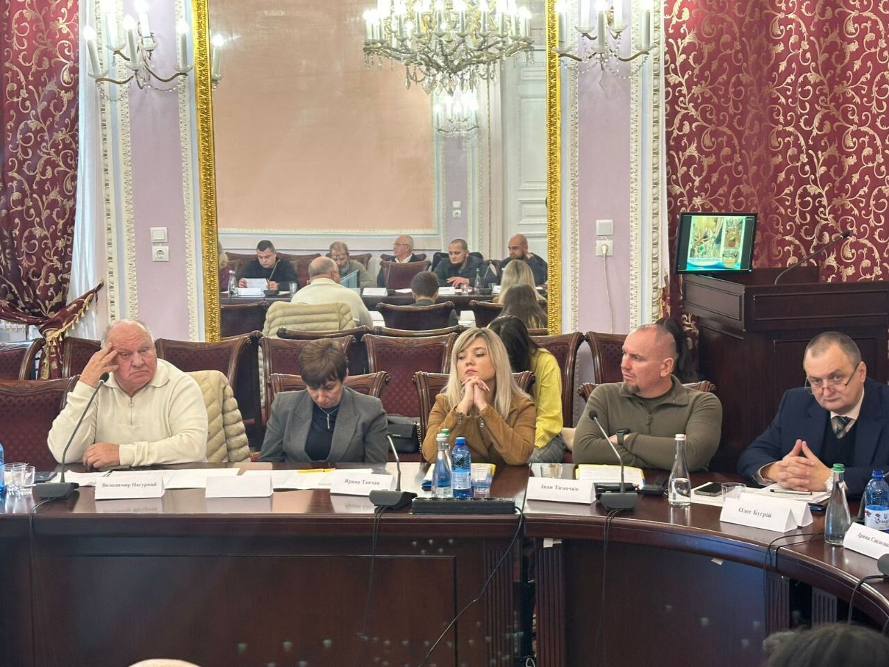 Круглый стол в ЛНУ, посвященный поддержке ветеранов