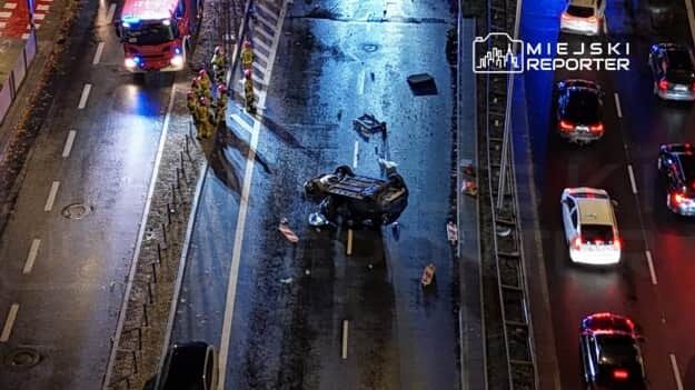 В Варшаве перевернулся автомобиль российского посольства
