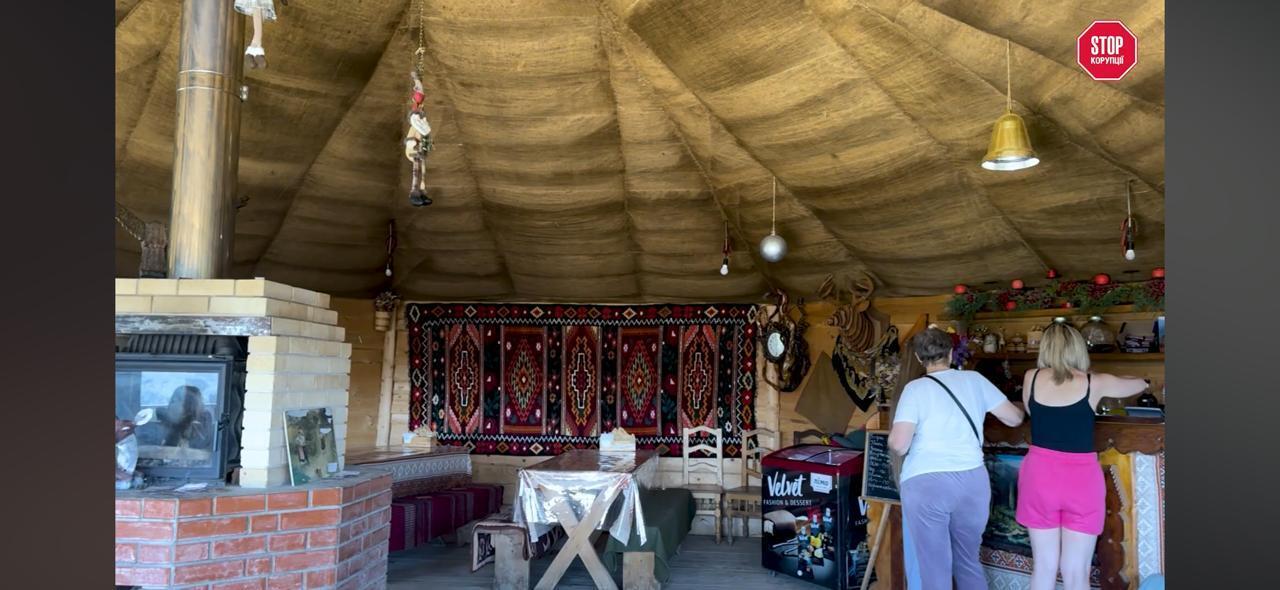 Колыба в центре Карпат: как семья мэра Яремче зарабатывает на заповеднике, – расследование СтопКора