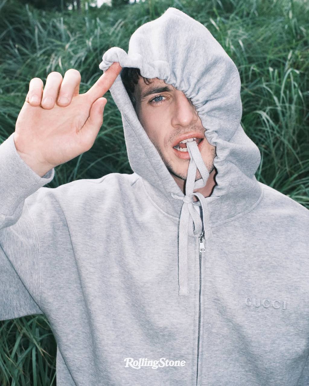 Неделя глянца: Мескал, Гилтон, Бекхэм, Сайрус, Карпентер и Элорди в новых фотосессиях