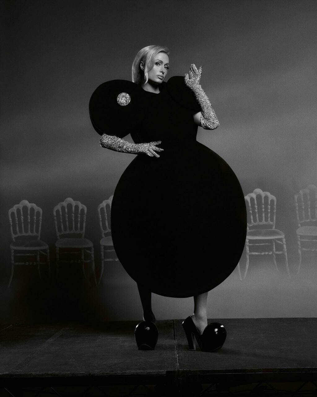 Неделя глянца: Мескал, Гилтон, Бекхэм, Сайрус, Карпентер и Элорди в новых фотосессиях