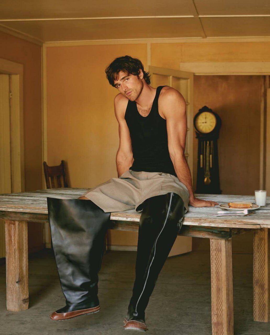 Неделя глянца: Мескал, Гилтон, Бекхэм, Сайрус, Карпентер и Элорди в новых фотосессиях