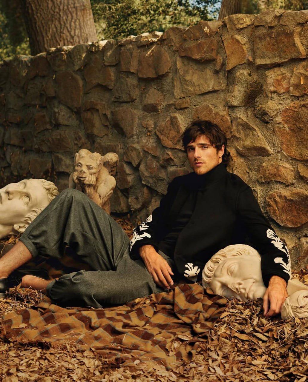 Неделя глянца: Мескал, Гилтон, Бекхэм, Сайрус, Карпентер и Элорди в новых фотосессиях