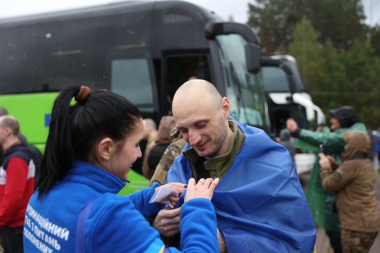 Черговий обмін військовополоненими: 185 наших захисників повертаються додому