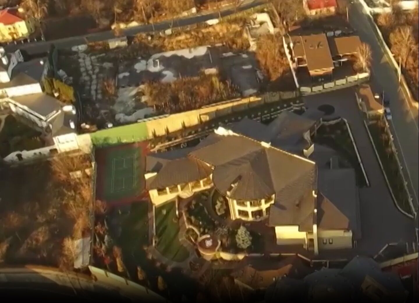 Игорь Кононенко – от сафари в Африке до виллы в Марбелье: как живет экс-соратник Порошенко?