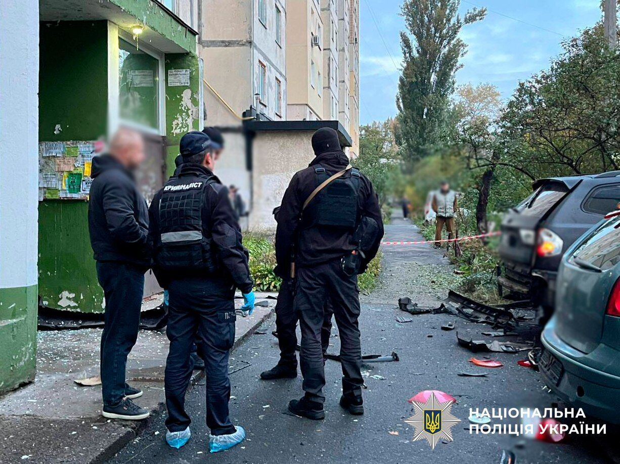В Киеве взорвался автомобиль BMW X3: полиция и СБУ расследуют инцидент