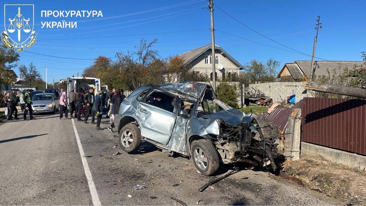 На Прикарпатье пьяный учитель устроил смертельное ДТП: погибли двое, среди них подросток