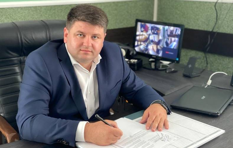 Буковинские чиновники могли присвоить два джипа, переданные для ВСУ, – медиа