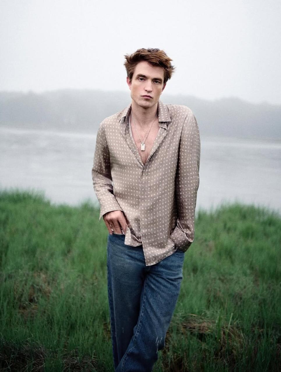 Роберт Паттінсон, Тільда Свінтон і Наомі Кемпбелл, Емма Стоун стали головними героями глянцю жовтня