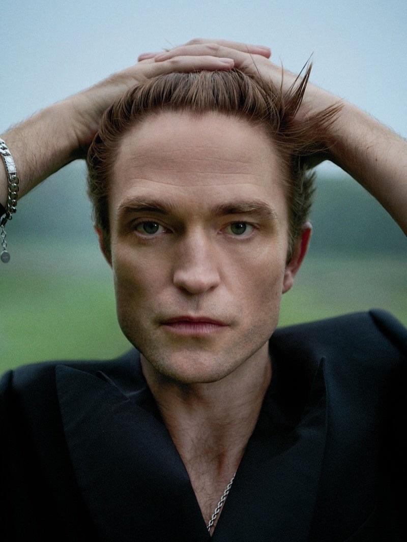 Роберт Паттінсон, Тільда Свінтон і Наомі Кемпбелл, Емма Стоун стали головними героями глянцю жовтня