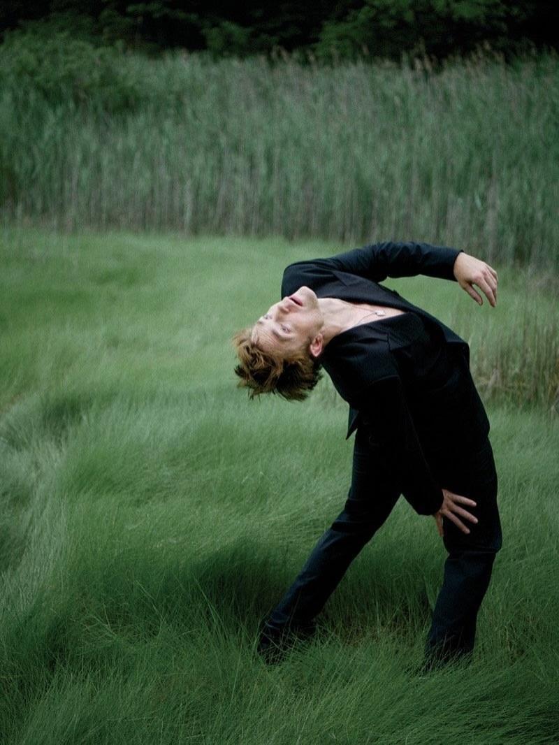 Роберт Паттінсон, Тільда Свінтон і Наомі Кемпбелл, Емма Стоун стали головними героями глянцю жовтня