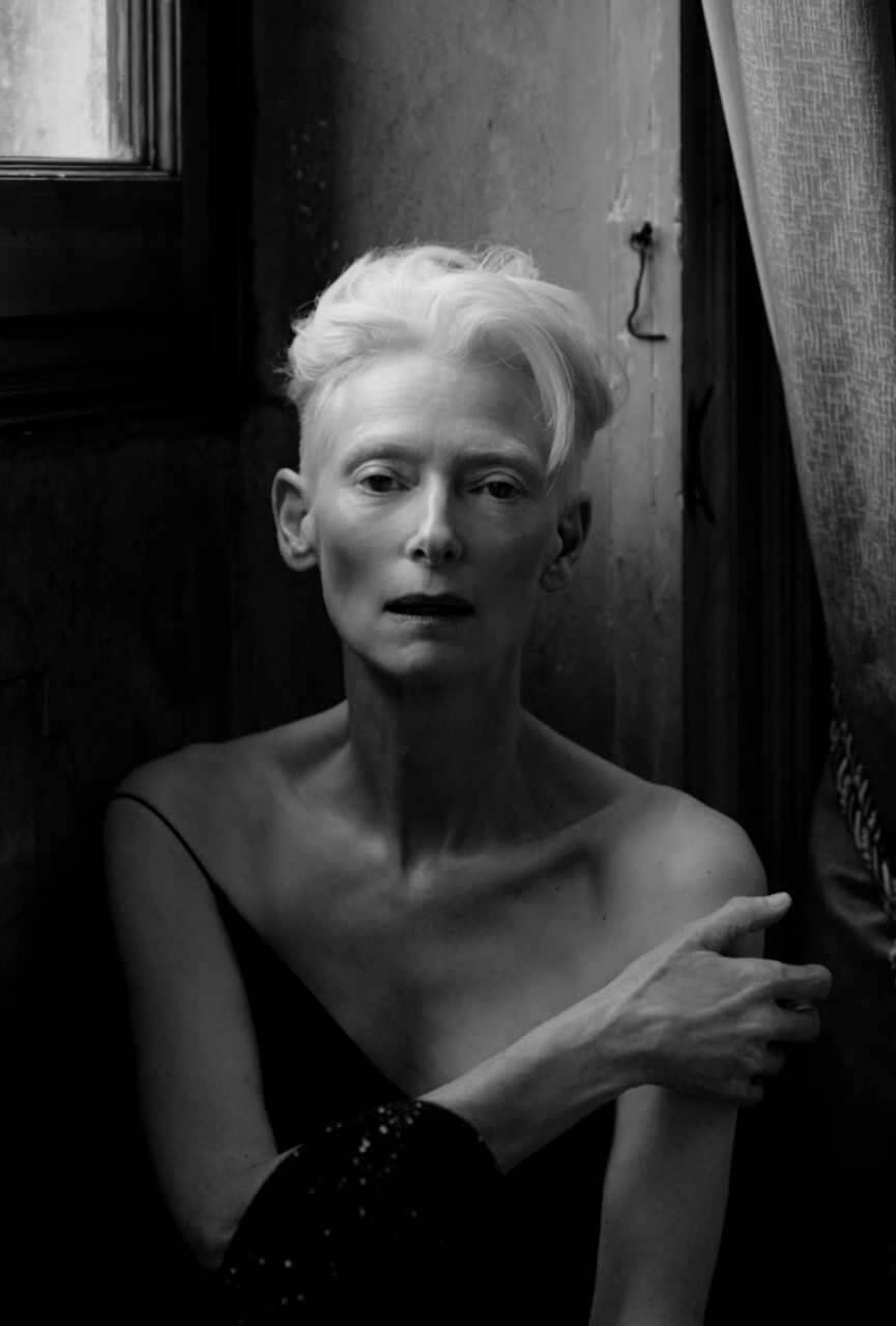 Роберт Паттінсон, Тільда Свінтон і Наомі Кемпбелл, Емма Стоун стали головними героями глянцю жовтня