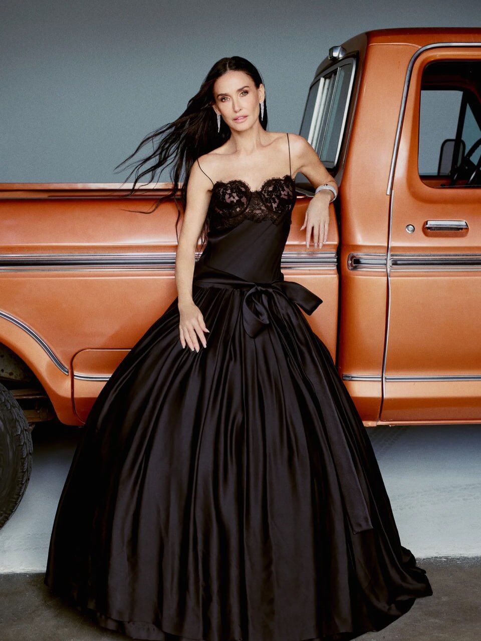 Роберт Паттінсон, Тільда Свінтон і Наомі Кемпбелл, Емма Стоун стали головними героями глянцю жовтня