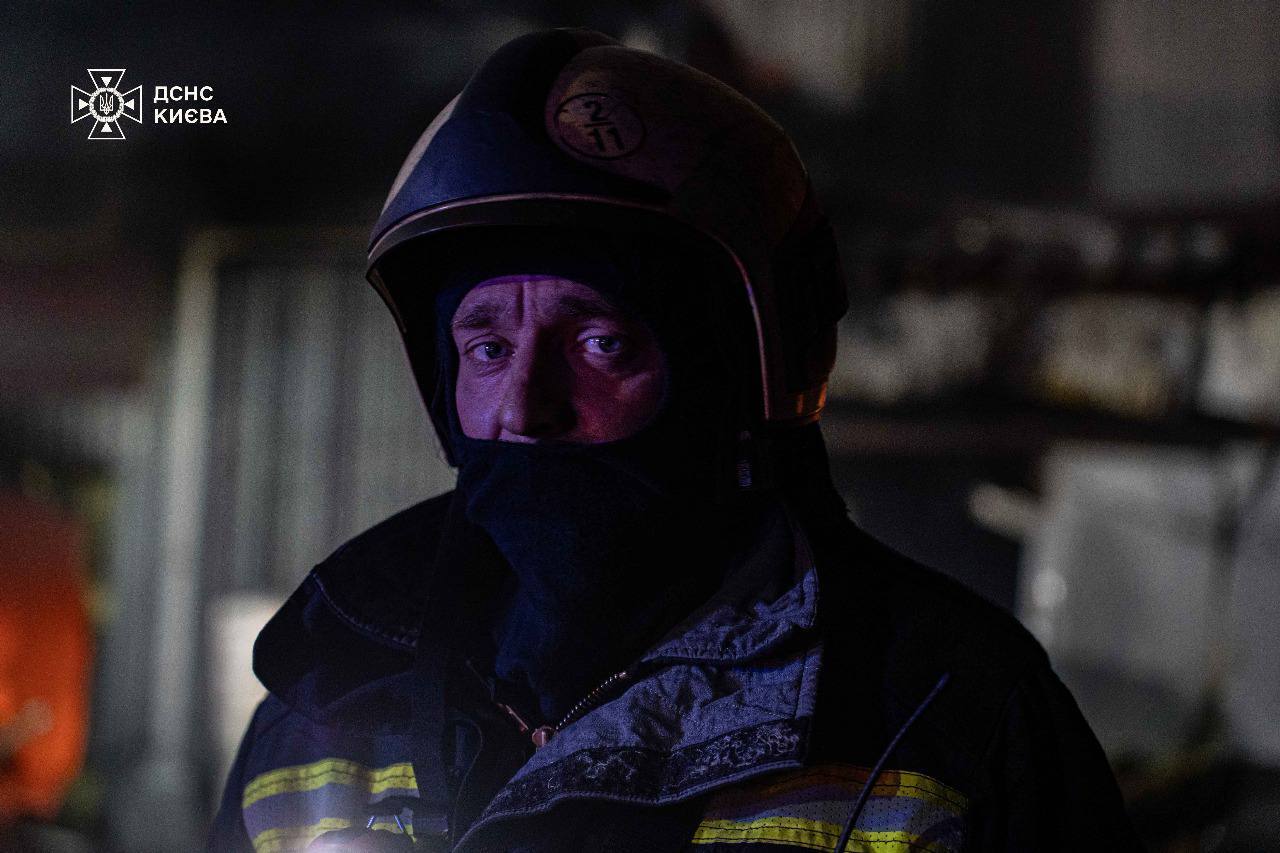 Баллистический удар по Киеву: разрушены здания, поврежден детский сад, восемь пострадавших (Обновлено)