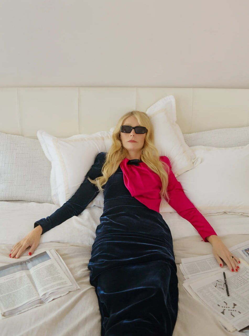 Зірки на обкладинках: Дженніфер Еністон, Charli XCX, Гвінет Пелтроу, Майлі Сайрус і Джеремі Аллен Вайт у нових фотосесіях та інтерв’ю