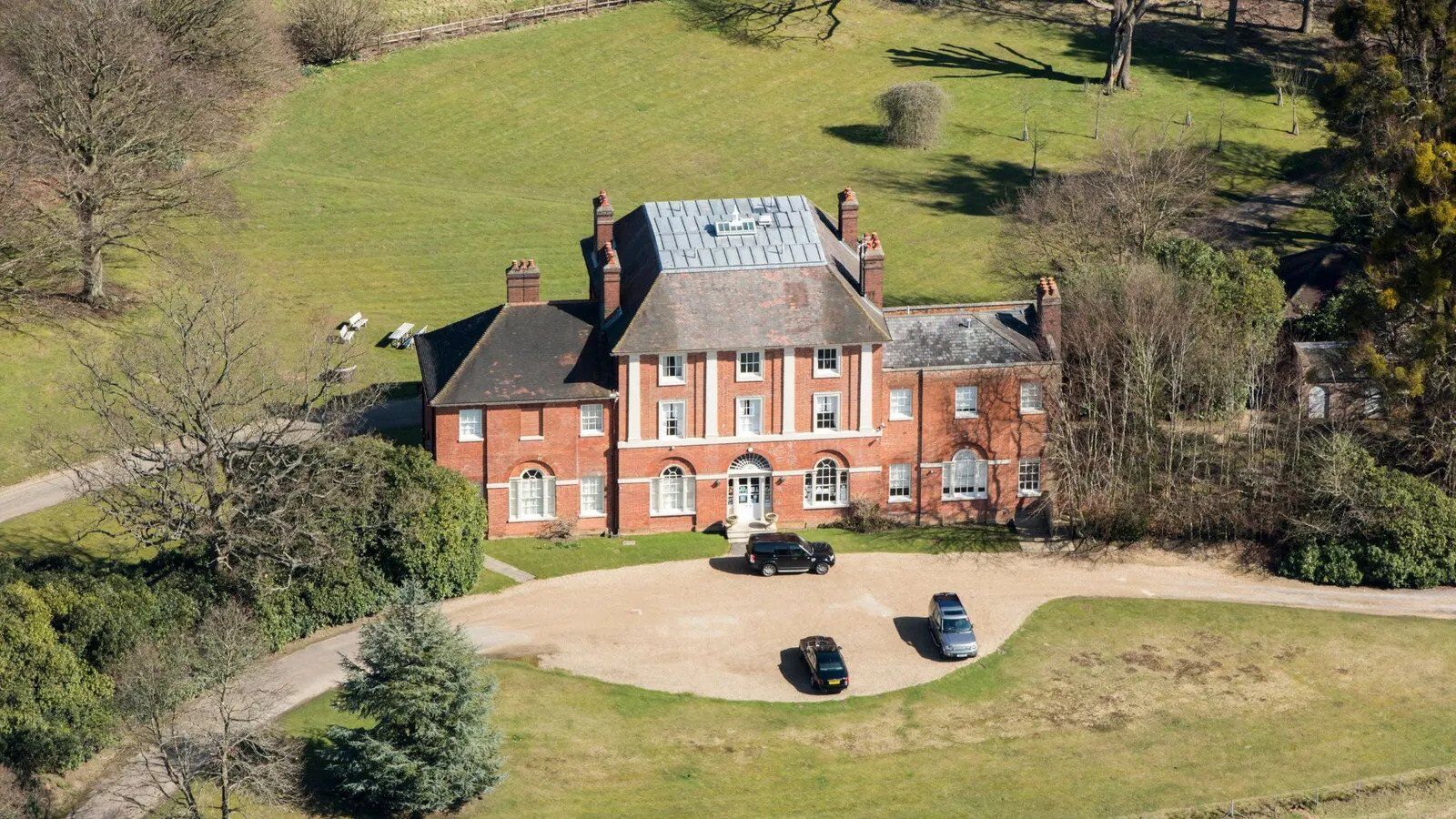 Принц Уильям и Кейт обеспокоены новым соседом в Виндзоре