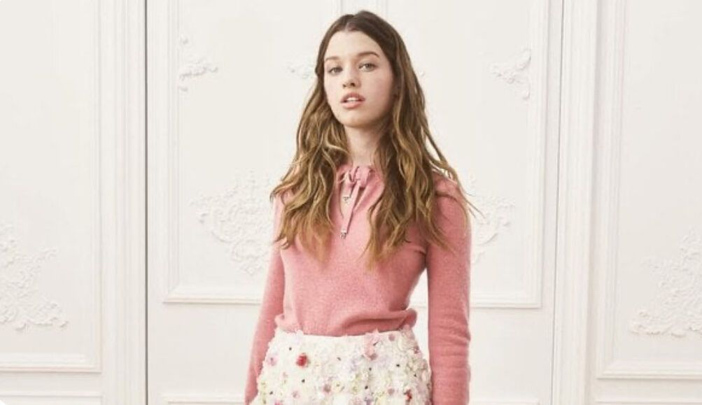 Дочь Миллы Йовович поразила новыми фото и невероятной схожестью с мамой