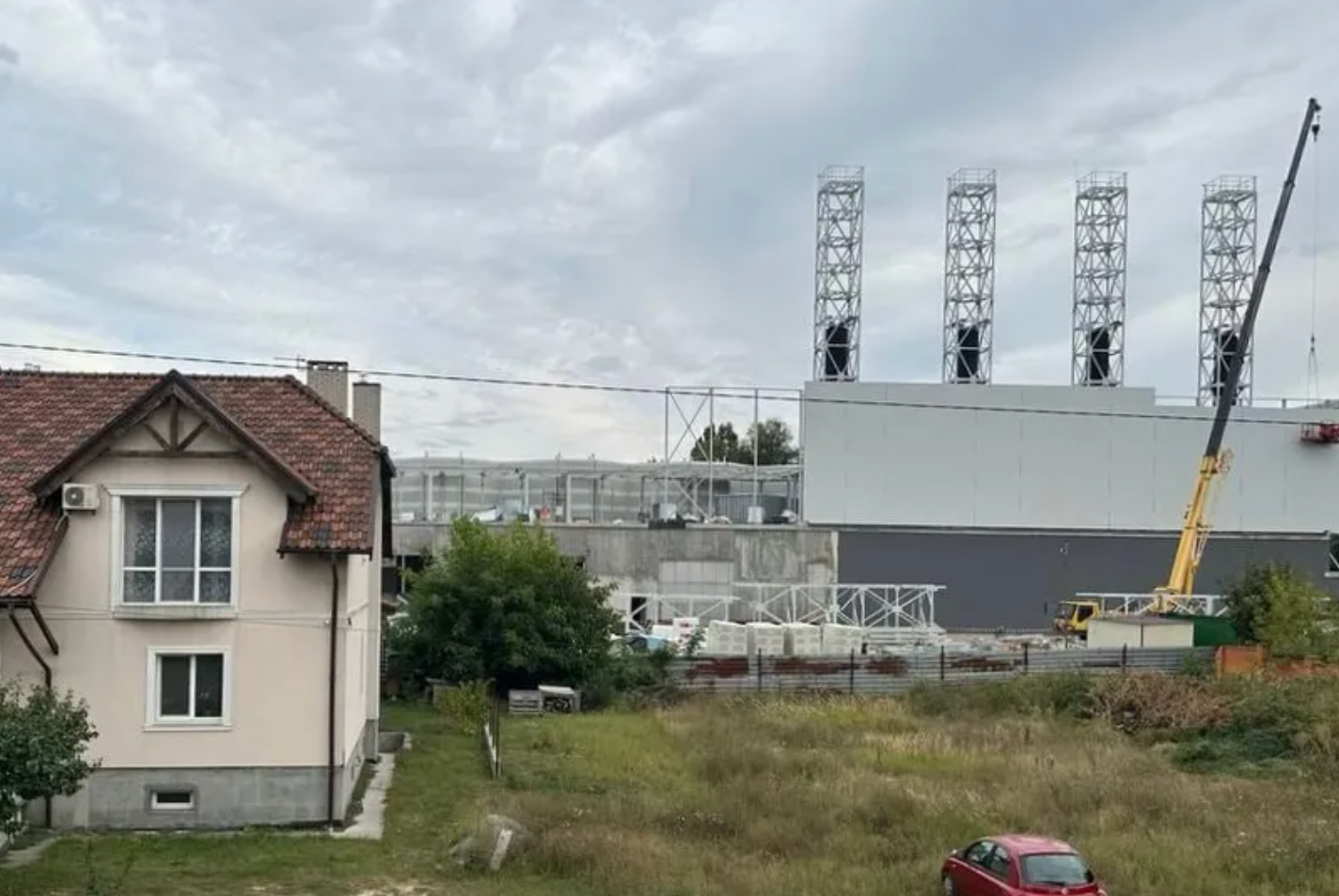 ТОВ ''Інжур'' зводить електростанцію впритул до житлових будинків на Борщагівці