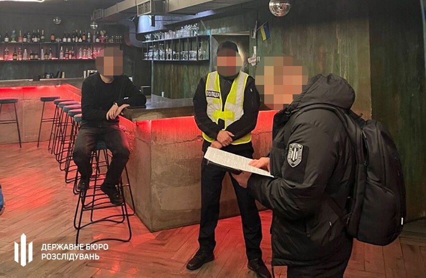 Правоохоронець під час огляду в помешканні померлої киянки привласнив документи на її квартиру, – ДБР